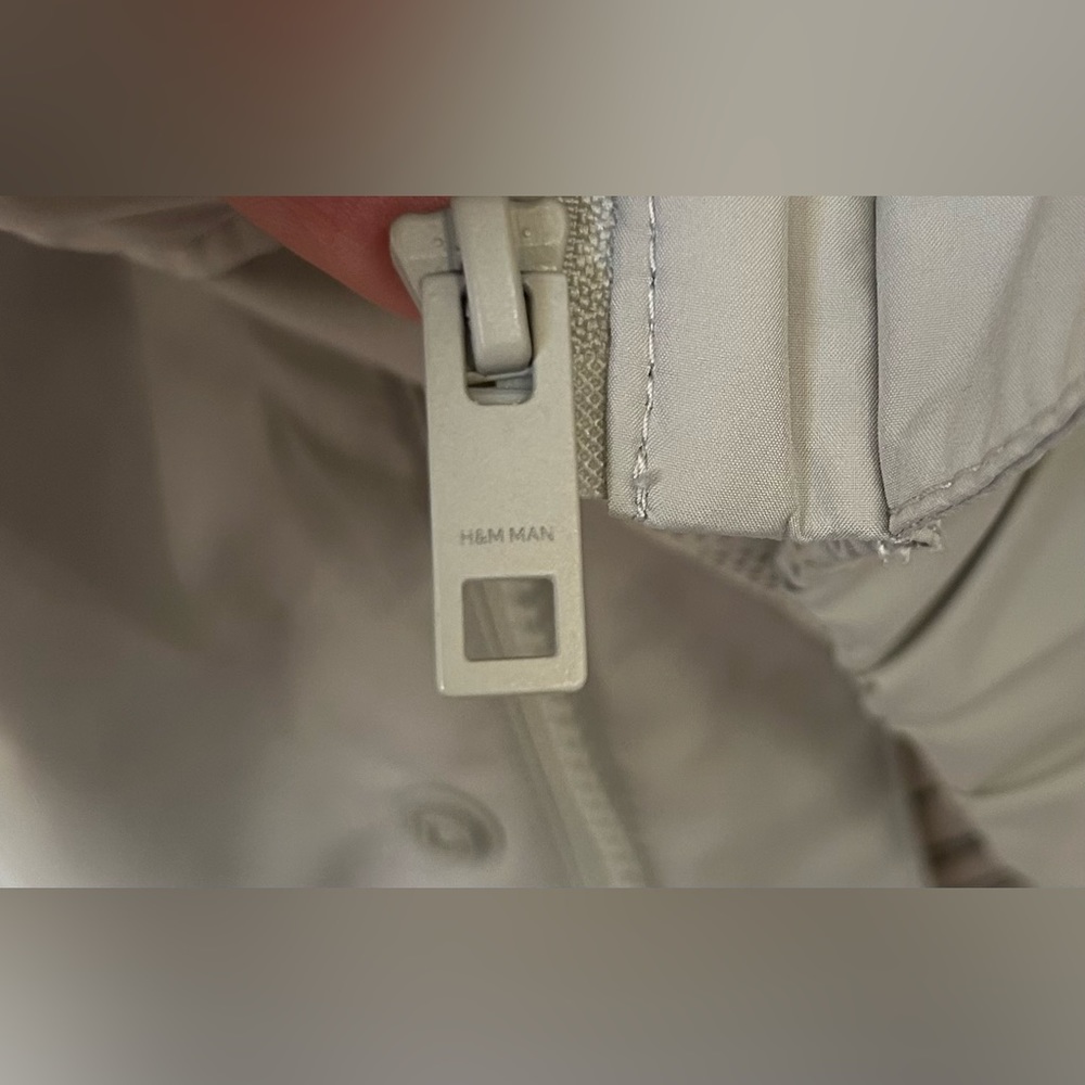H&M Water Repellent and Windproof Jacket - size Small - Picture 6 of 10